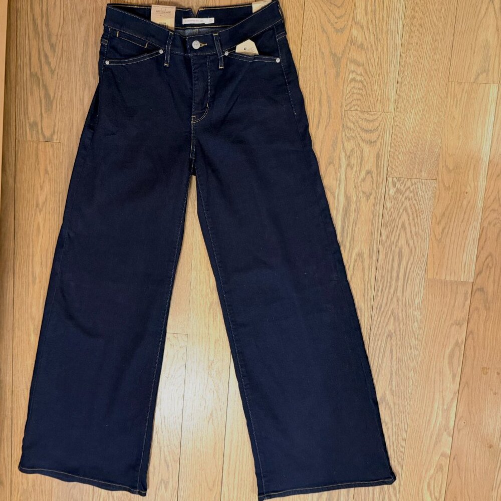 Levi's Women's 318 Shaping Wide-Leg jeans - Picture 3 of 5